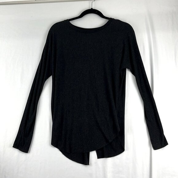 Aritzia Wilfred La Rivière Black Rayon Split Open-Back Long Sleeve Sweater - Picture 2 of 10